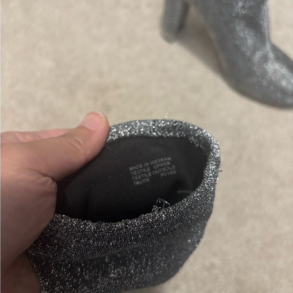 Elegant Silver Ankle Boots - Picture 5 of 10